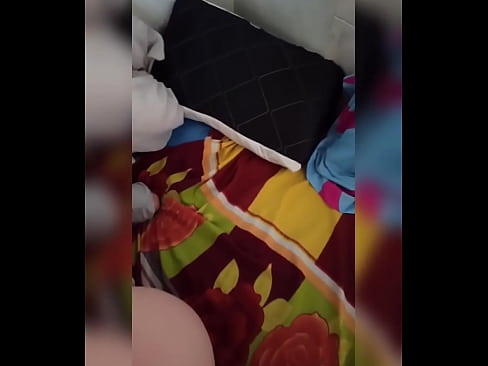 ❤️ Samboeren min blir hjemme alene fordi mannen hennes drar på ferie og jeg benytter anledningen til å knulle henne og fylle rumpa hennes med melk ️ Jævla video hos oss ️❤